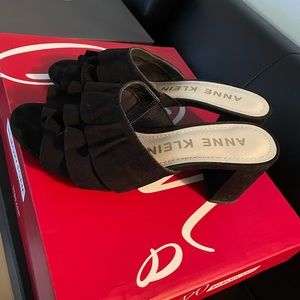 Suede mules